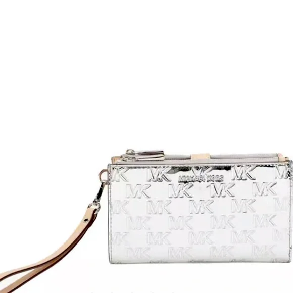 New MICHAEL Michael Kors
Jet Set Double Zip Wristlet In Gift Box - Picture 6 of 11